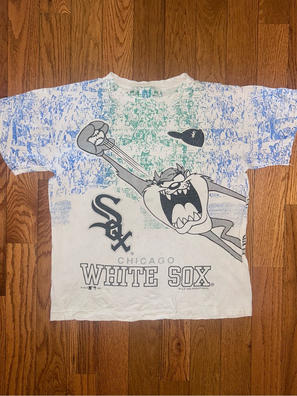 Chicago White Sox Looney Tunes Tazz 1993 Sun Sportwear AOP T-Shirt Size XL Youth